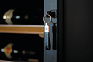 Фото: Винный шкаф EuroCave S-LaPrem-L (мульти., 11 универсальных полок, скрытая ручка)